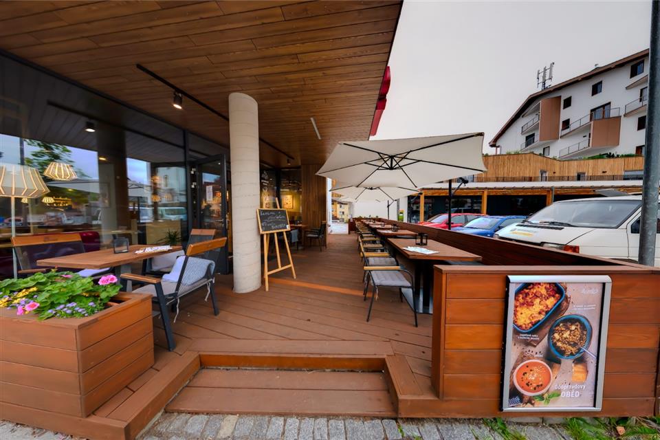 Poskytl: Jana Pintirova