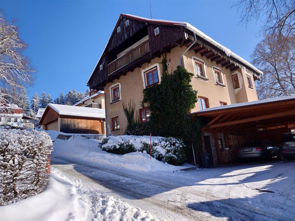 Poskytl: Mgr. Monika Najmanova